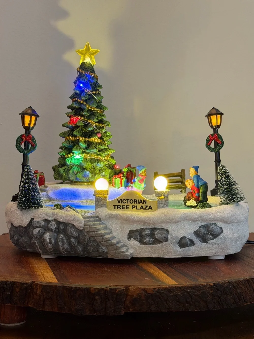 St Nicholas Square Victorian Tree Plaza Music Motion Lighted 2022
